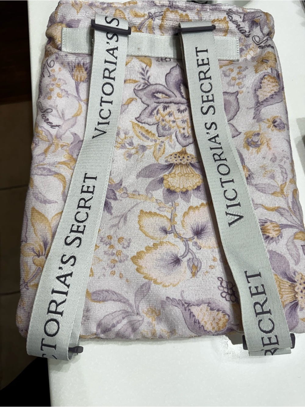 VICTORIA SECRET TOWEL BACKPACK CONVERTIBLE STYLE FLORAL - NWT